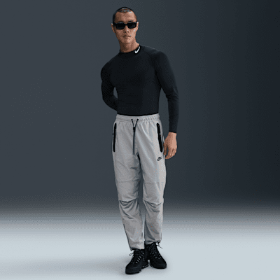 NIKE TECH WOVEN OPEN HEM PANT Mサイズ 新品未使用 Nike Tech Men's Woven Open-Hem Trousers. Nike CA